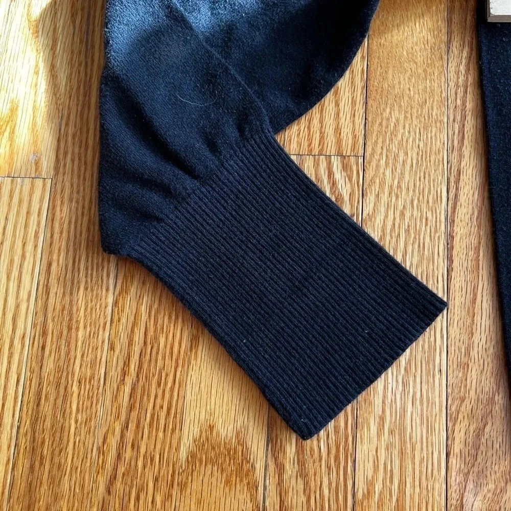 Black and grey knit top - Picture 4 of 7